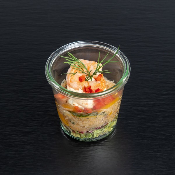 Glasnudel-Salat mit gegrillten Garnelen
und Ingwer-Chili-Dip
